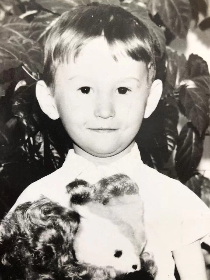 Взгляд сквозь время: ожившая история детства.